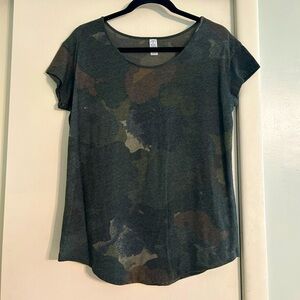 Green camo tee